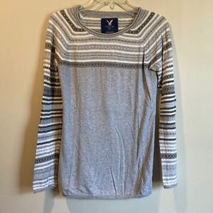 American Eagle Gray Patterned Sweater